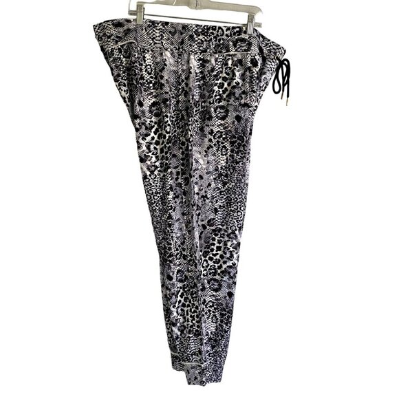 Skinnygirl Women's Plus Size Snake Print Joggers Pants With Pockets 2X NEW - Picture 1 of 11